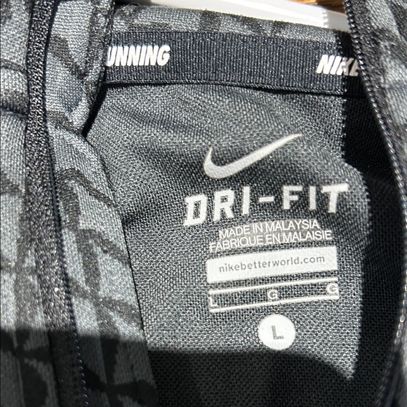 Nike Black Patterned Half-Zip Pullover - Picture 2 of 2